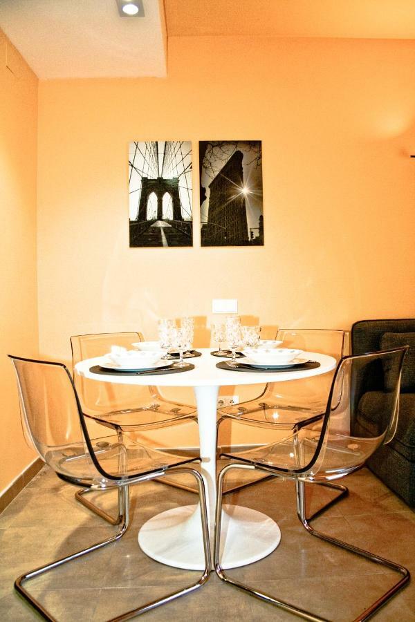 Urban Manresa-City Center Apartment With Balcony Екстериор снимка